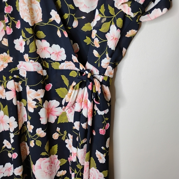 Liz Claiborne Floral Chiffon True Wrap Dress — Black/Pink — Size 10 - Picture 4 of 8